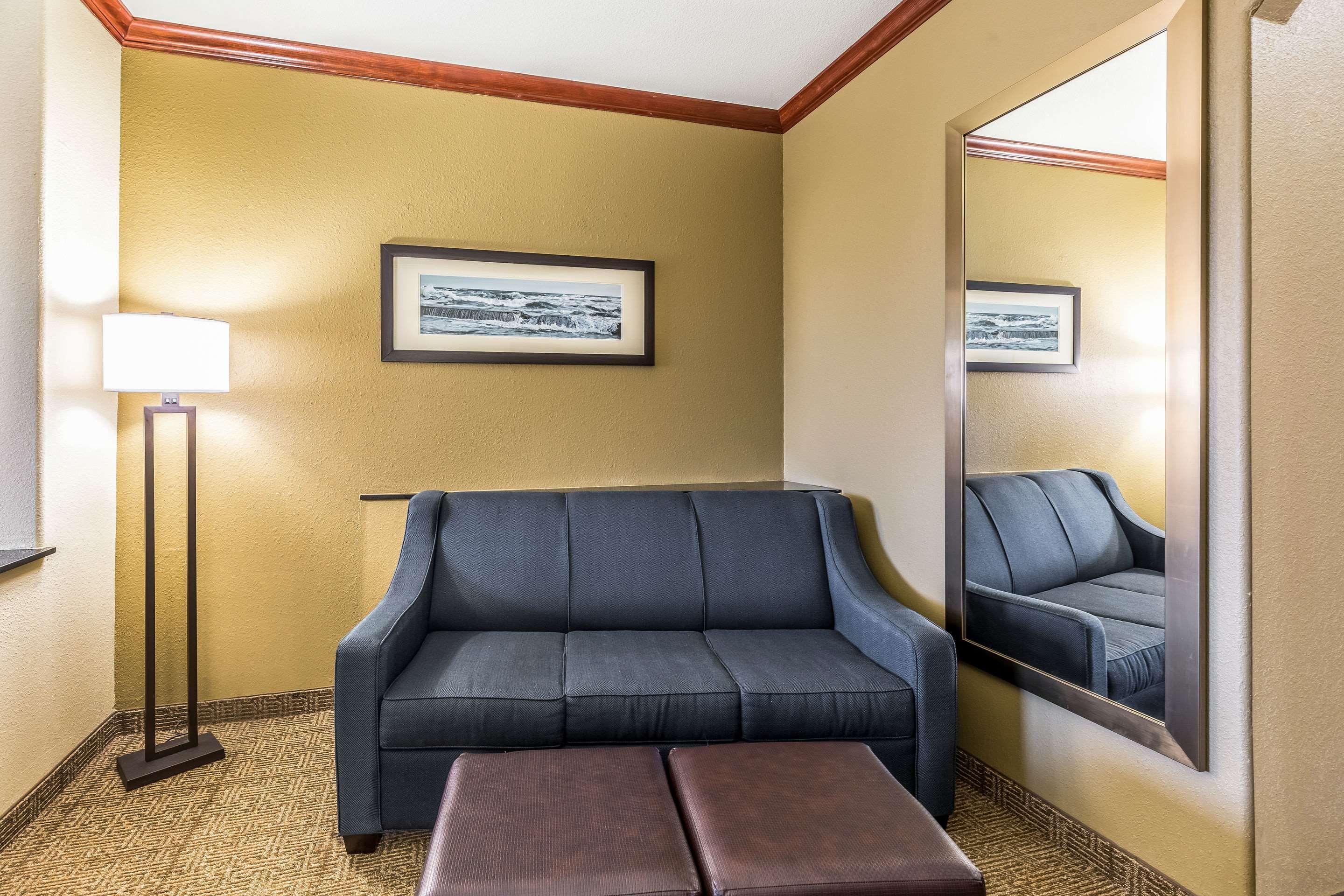 Comfort Suites Galveston Exterior photo