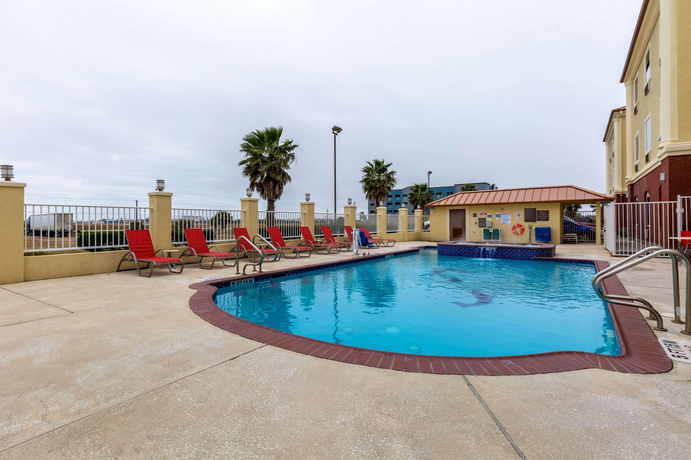 Comfort Suites Galveston Exterior photo